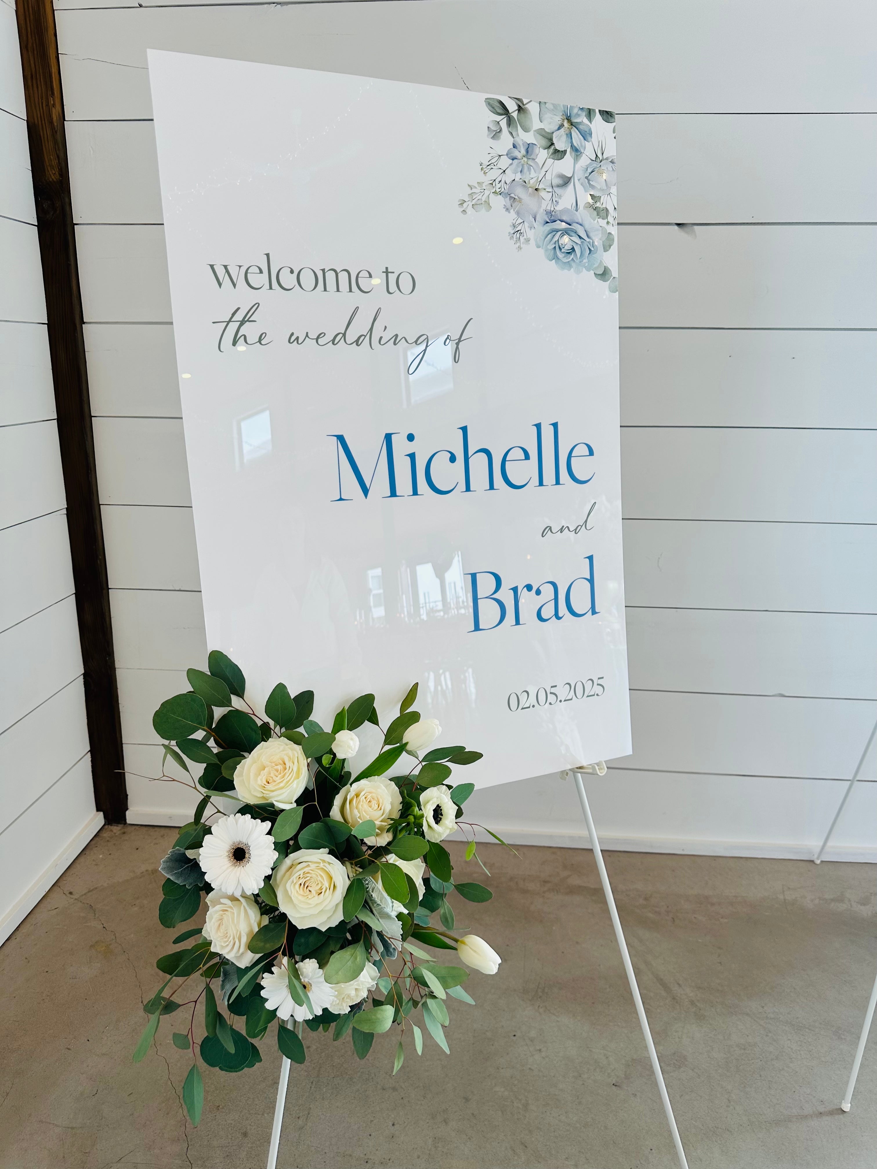 🤍 Michelle & Brad — White Acrylic Wedding Welcome Sign