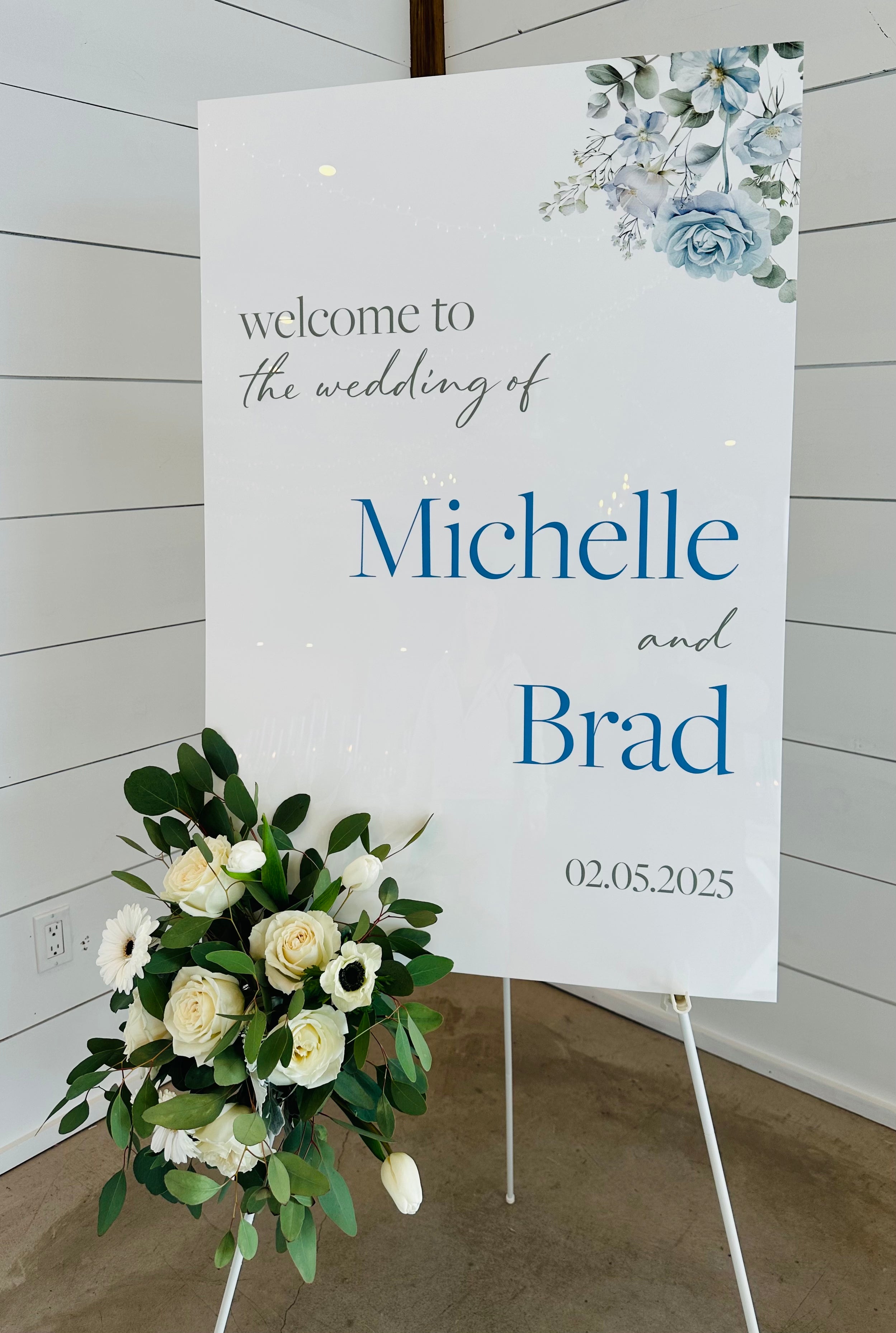 🤍 Michelle & Brad — White Acrylic Wedding Welcome Sign