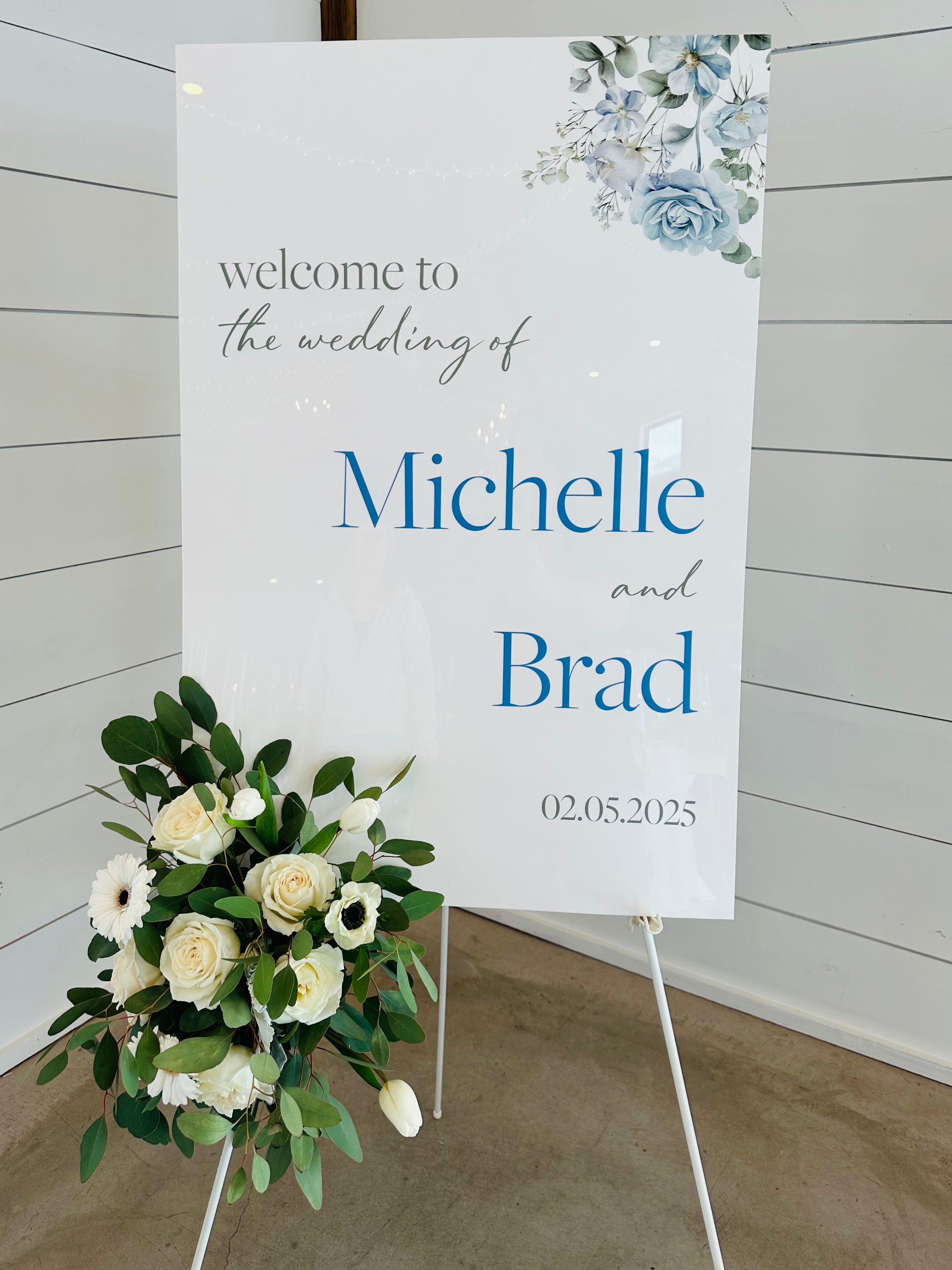 🤍 Michelle & Brad — White Acrylic Wedding Welcome Sign