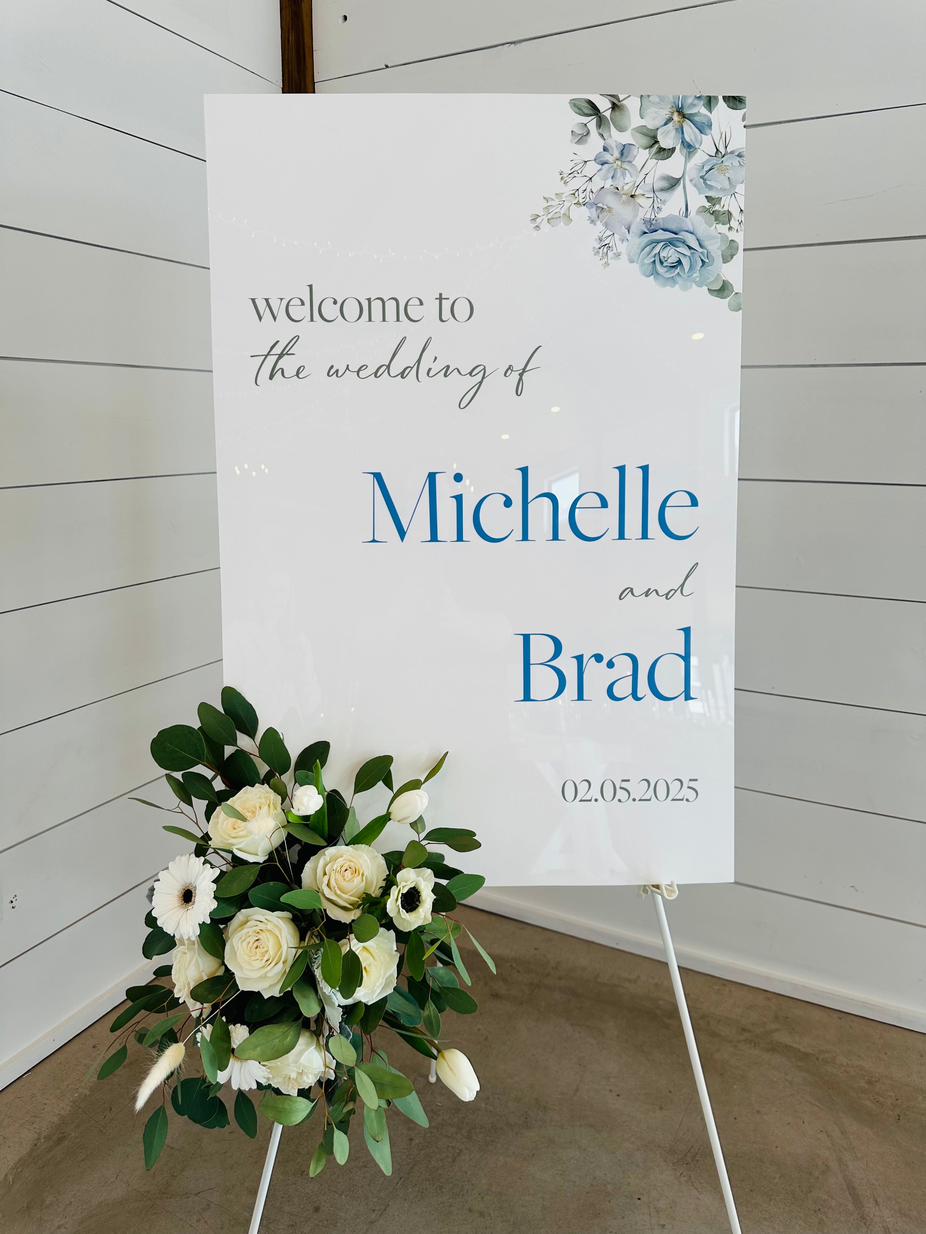 🤍 Michelle & Brad — White Acrylic Wedding Welcome Sign